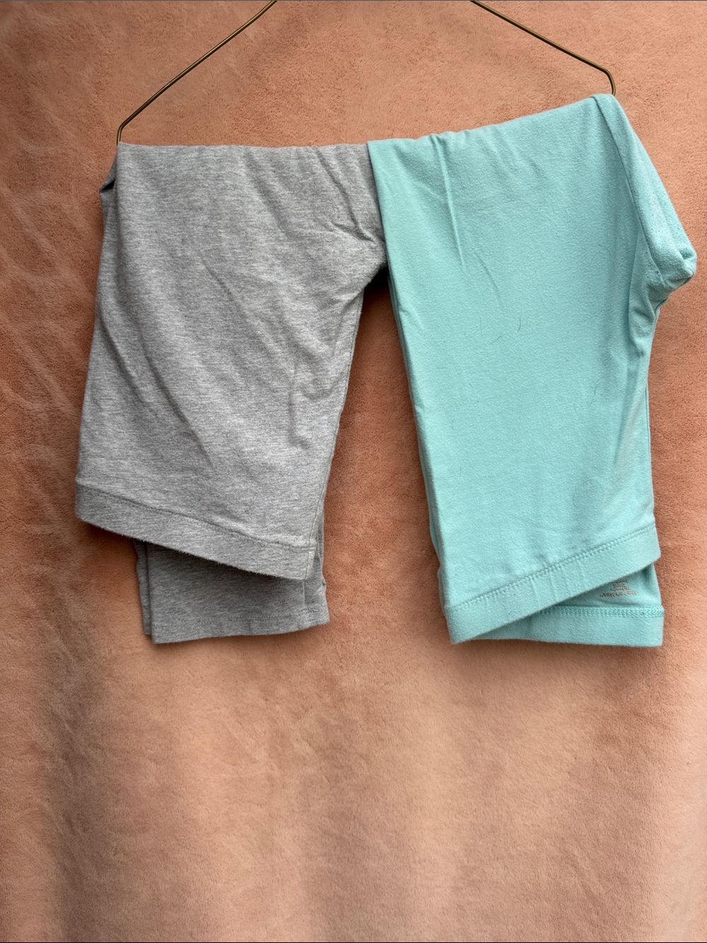 2 Pair Girls L 10/12 Capri Length Leggings